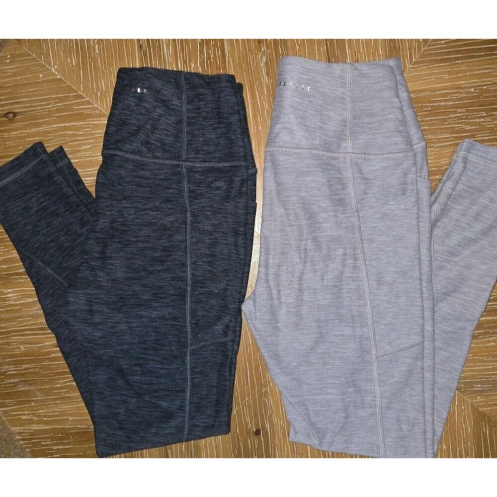 Victoria's Secret (2-pair) soft leggings 0713